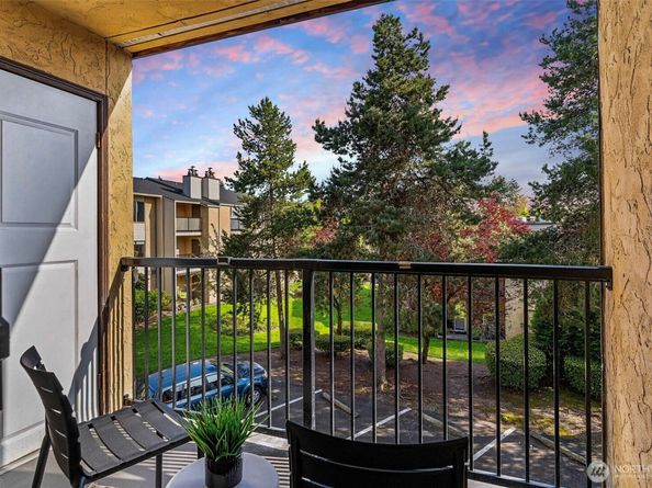 12611 NE 145th Place H81, Kirkland WA 98034