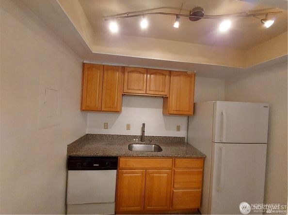 14665 NE 34th Street B22, Bellevue WA 98007