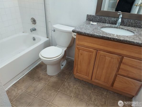 14665 NE 34th Street B22, Bellevue WA 98007