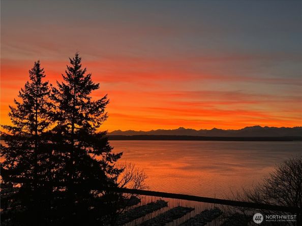 1806 NW 85th Street, Seattle WA 98117