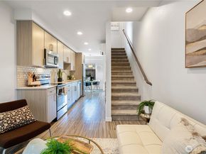 1806 NW 85th Street, Seattle WA 98117