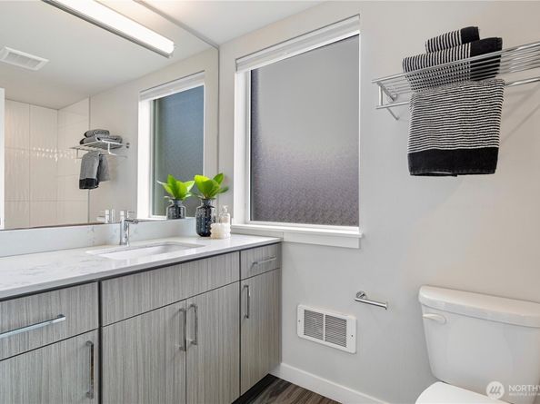 1806 NW 85th Street, Seattle WA 98117