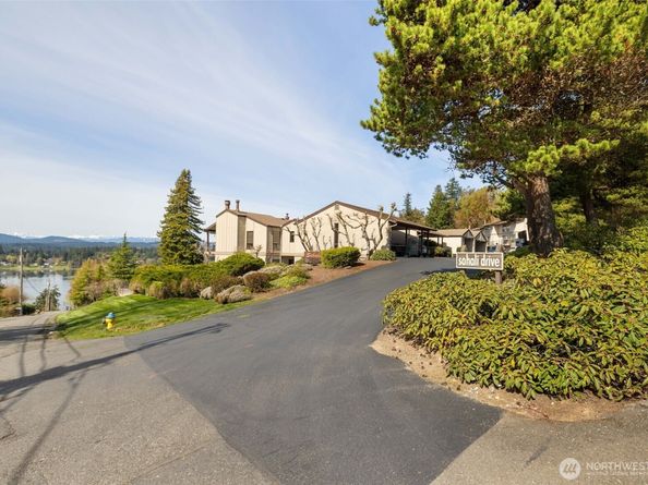 3121 Sahali Drive NE, Bremerton WA 98310