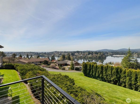 3121 Sahali Drive NE, Bremerton WA 98310