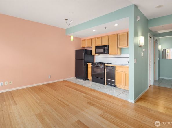 2801 1st Avenue 215, Seattle WA 98121