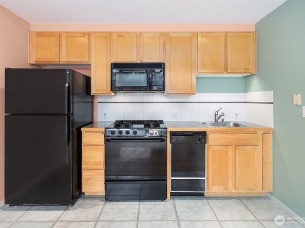 2801 1st Avenue 215, Seattle WA 98121