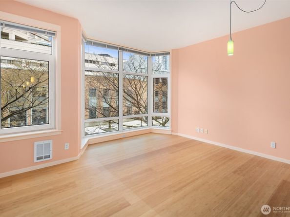 2801 1st Avenue 215, Seattle WA 98121
