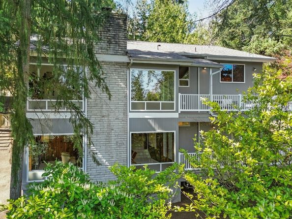 9376 Mercerwood Drive, Mercer Island WA 98040