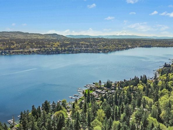 9376 Mercerwood Drive, Mercer Island WA 98040