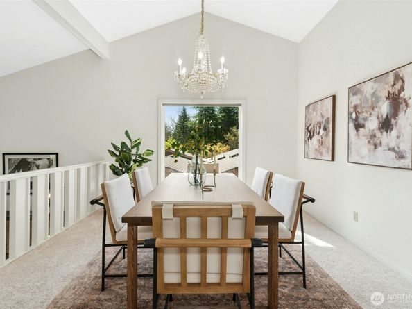 9376 Mercerwood Drive, Mercer Island WA 98040
