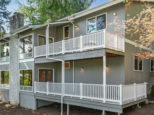9376 Mercerwood Drive, Mercer Island WA 98040
