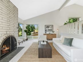 9376 Mercerwood Drive, Mercer Island WA 98040