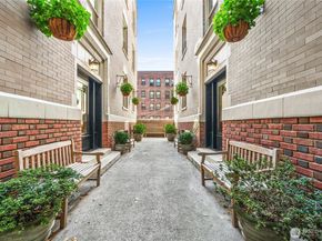 125 Warren Avenue N M, Seattle WA 98109