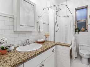 125 Warren Avenue N M, Seattle WA 98109