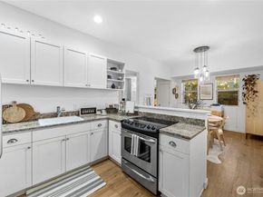 125 Warren Avenue N M, Seattle WA 98109