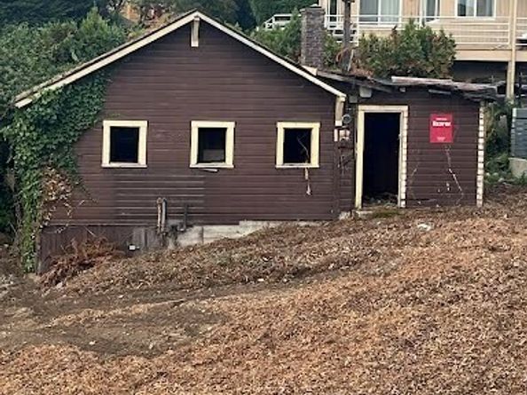 8329 NE Juanita Drive, Kirkland WA 98034