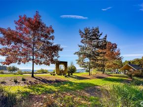 8329 NE Juanita Drive, Kirkland WA 98034