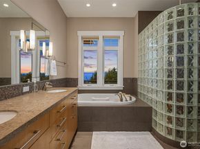 1503 Debrelon Lane, Mukilteo WA 98275