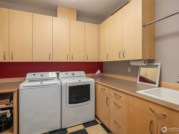 1503 Debrelon Lane, Mukilteo WA 98275