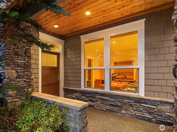 1503 Debrelon Lane, Mukilteo WA 98275