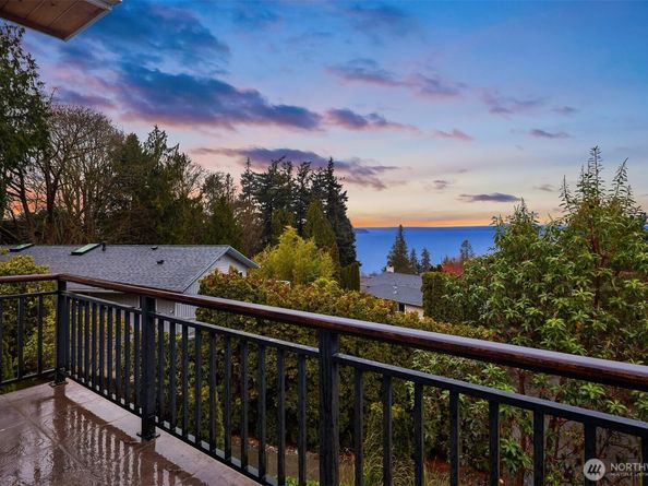 1503 Debrelon Lane, Mukilteo WA 98275