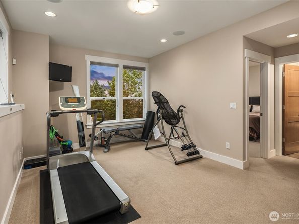 1503 Debrelon Lane, Mukilteo WA 98275