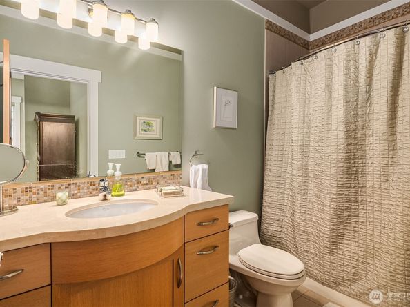 1503 Debrelon Lane, Mukilteo WA 98275