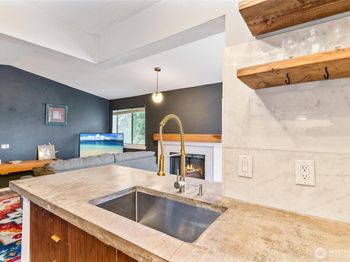 15415 35th Avenue W