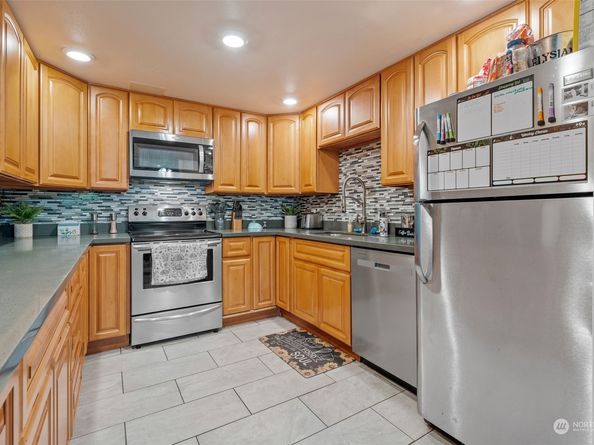 2118 160th Place SW, Lynnwood WA 98087