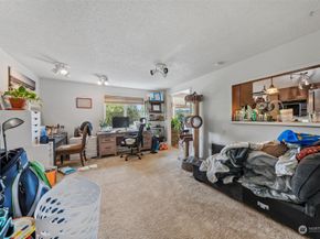 2118 160th Place SW, Lynnwood WA 98087