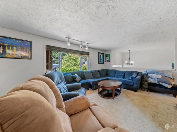 2118 160th Place SW, Lynnwood WA 98087