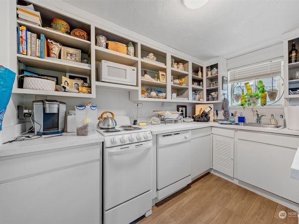 2118 160th Place SW, Lynnwood WA 98087
