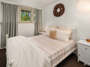 18913 Vashon Hwy SW, Vashon WA 98070
