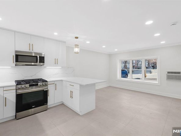 25 Russell Avenue, Edgewater NJ 07020