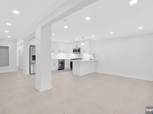 25 Russell Avenue, Edgewater NJ 07020