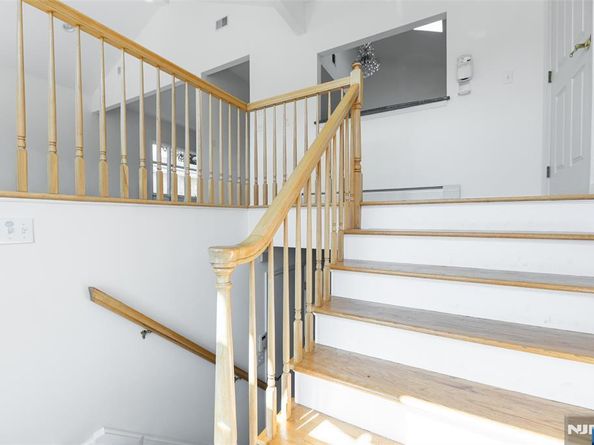 499 Morse Avenue, Ridgefield NJ 07657