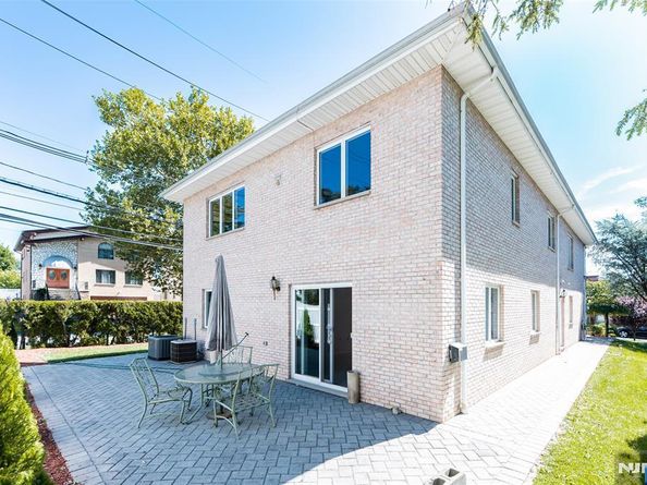 499 Morse Avenue, Ridgefield NJ 07657