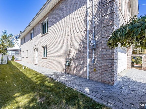 499 Morse Avenue, Ridgefield NJ 07657