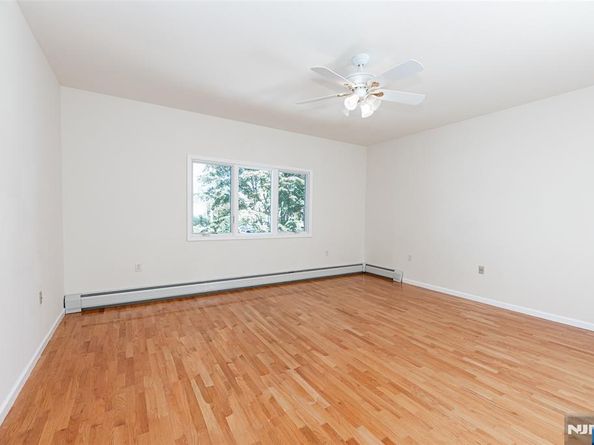 499 Morse Avenue, Ridgefield NJ 07657