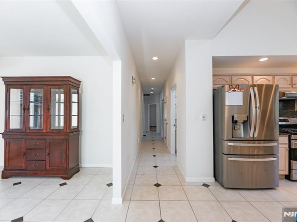 499 Morse Avenue, Ridgefield NJ 07657