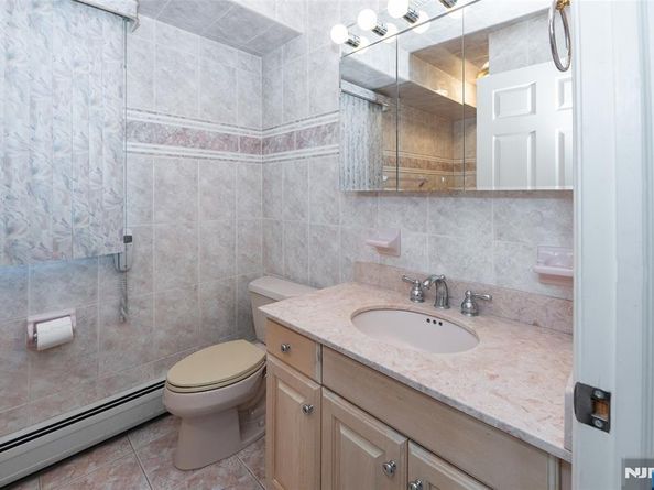 499 Morse Avenue, Ridgefield NJ 07657