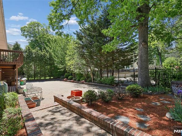 12 Beverly Road, Englewood Cliffs NJ 07632