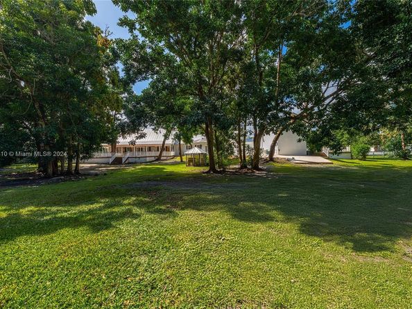 5750 James B Pirtle Ave, Southwest Ranches FL 33330