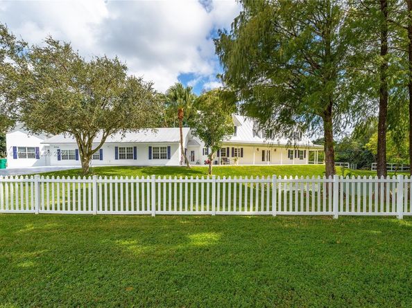 5750 James B Pirtle Ave, Southwest Ranches FL 33330
