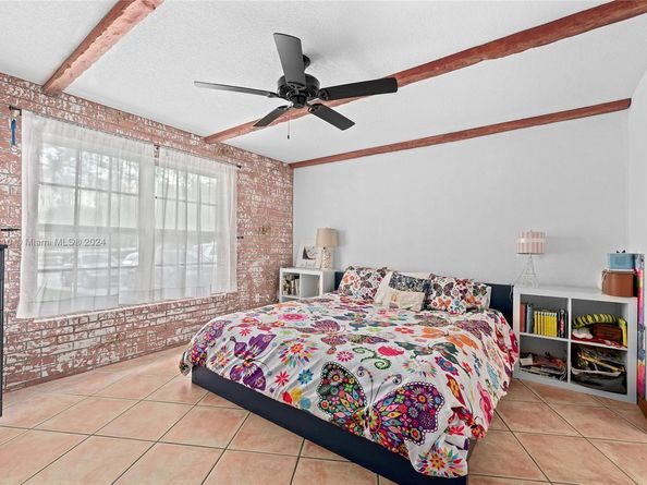 5750 James B Pirtle Ave, Southwest Ranches FL 33330