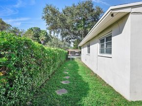 11111 SW 78th Ct, Pinecrest FL 33156