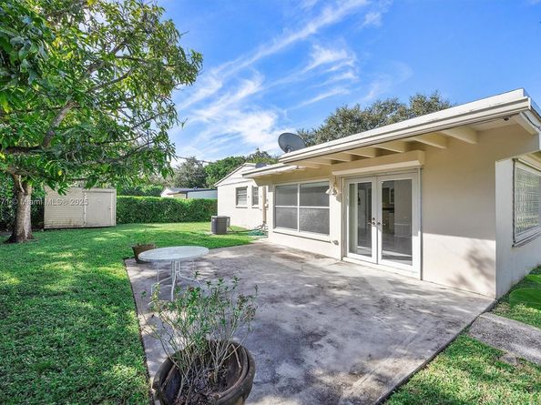 11111 SW 78th Ct, Pinecrest FL 33156