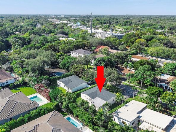 11111 SW 78th Ct, Pinecrest FL 33156