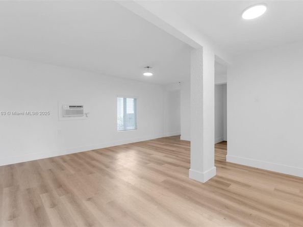 130 NE 169 Ter, North Miami Beach FL 33162