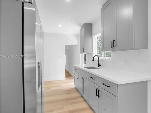 130 NE 169 Ter, North Miami Beach FL 33162